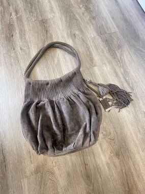 Knitted-Trim Brown Plush Shoulder Bag with Tassel Accent